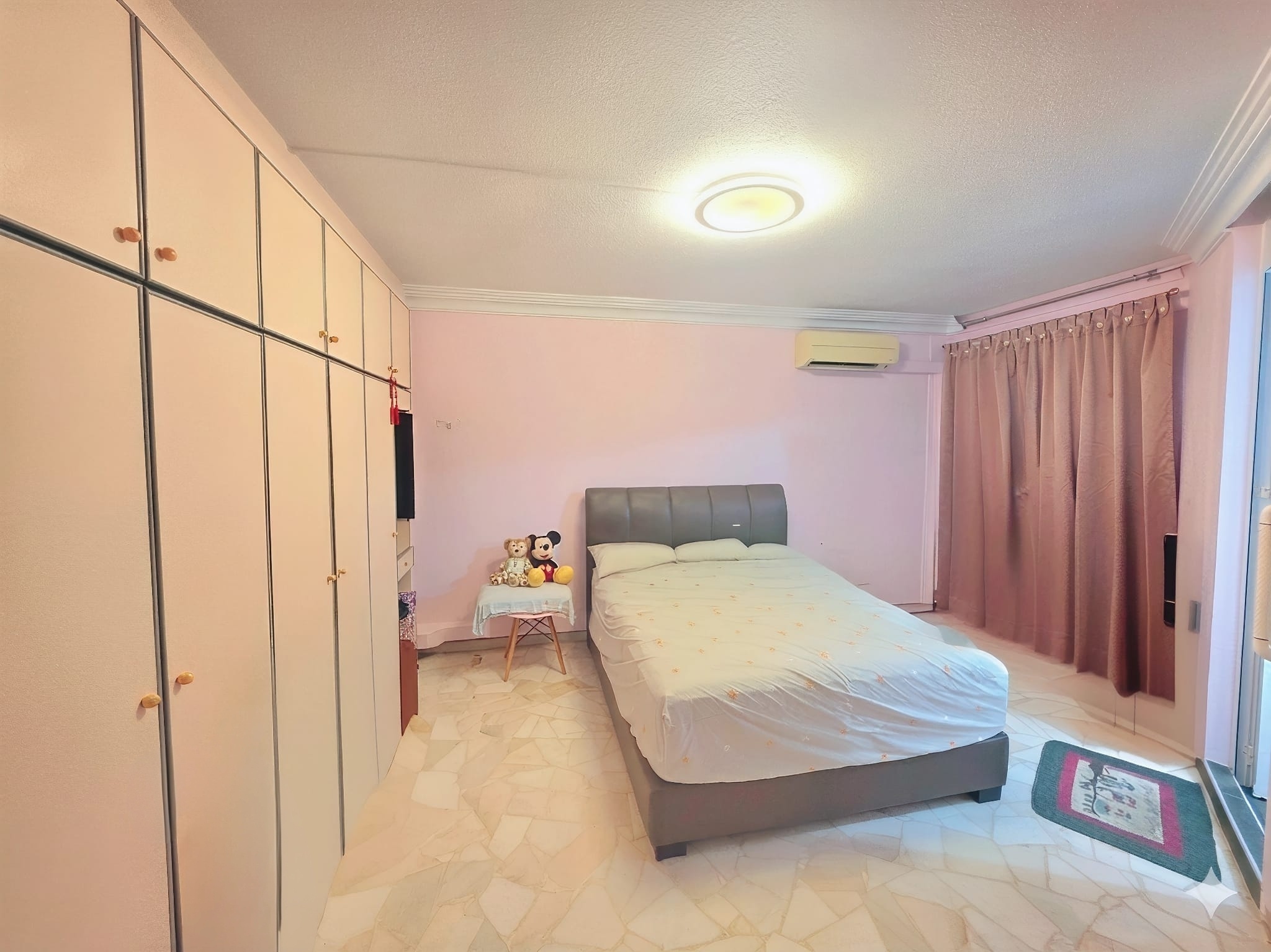 Bright 4A model HDB resale flat at 542 Hougang Avenue 8 with greenery view — image 4
